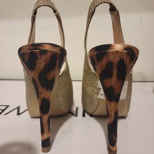 Guess peep toe 5" heels